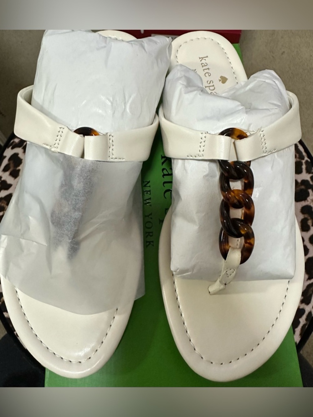 Never Worn Kate Spade Women's Cream Chain-Accent Thong Sandals Size 7.5.